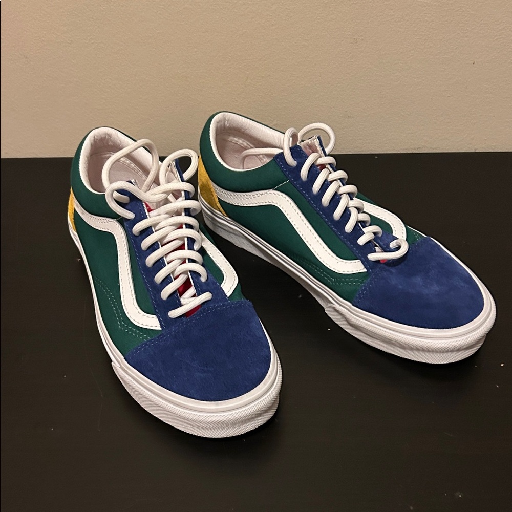 NEAR NEW | VANS Old Skool Yacht Club Unisex Shoes - M 7, W 8.5